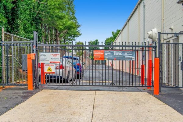 Public Storage - Havertown - 245 West Chester Pike - 245 West Chester Pike