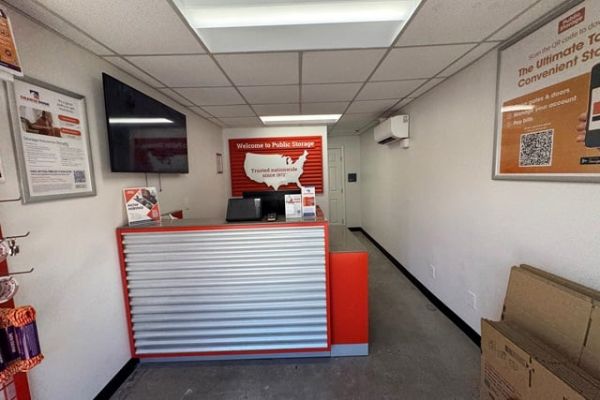 Public Storage - Decatur - 2940 North Decatur Road - 2940 North Decatur Road