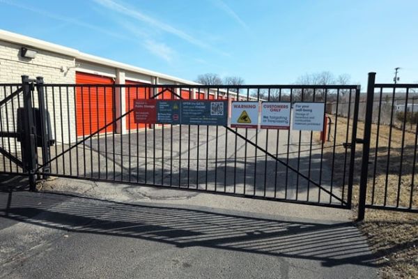 Public Storage - Madison Heights - 29250 John R. Road - 29250 John R. Road