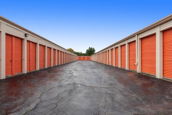Public Storage - Warren - 2500 E 10 Mile Road - 2500 E 10 Mile Road