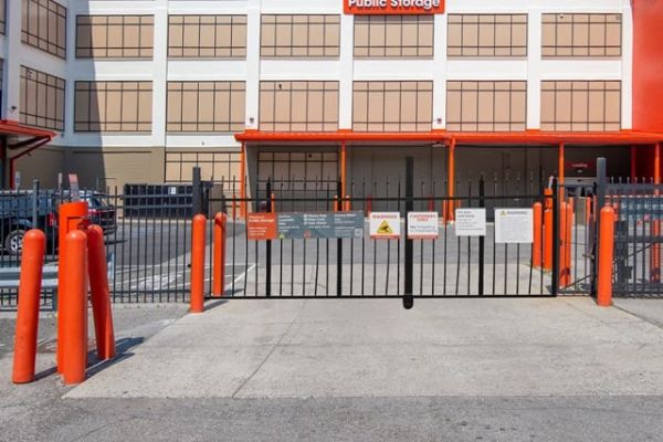 Public Storage - Yonkers - 137 Saw Mill River Road - 137 Saw Mill River Road