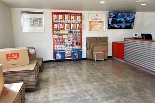 Public Storage - Birmingham - 8 W Oxmoor Road - 8 W Oxmoor Road