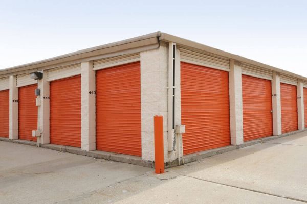 Public Storage - Chicago - 2222 North Natchez Ave - 2222 North Natchez Ave