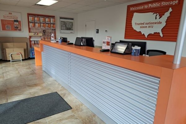 Public Storage - Chattanooga - 2212 Polymer Drive - 2212 Polymer Drive