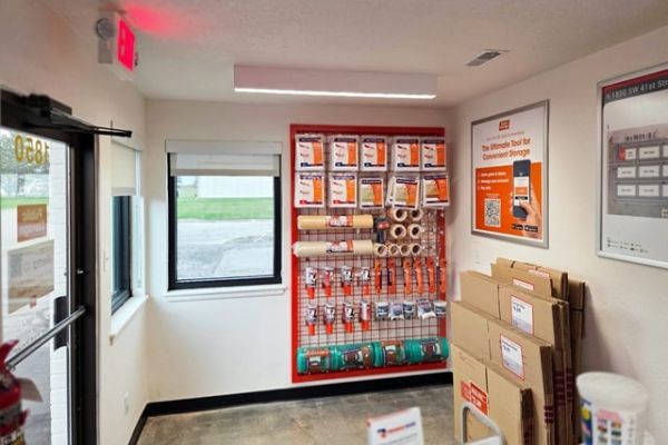 Public Storage - Topeka - 1850 SW 41st Street - 1850 SW 41st Street