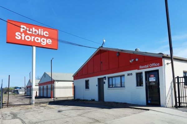 Public Storage - Wichita - 3515 W Maple Street - 3515 W Maple Street