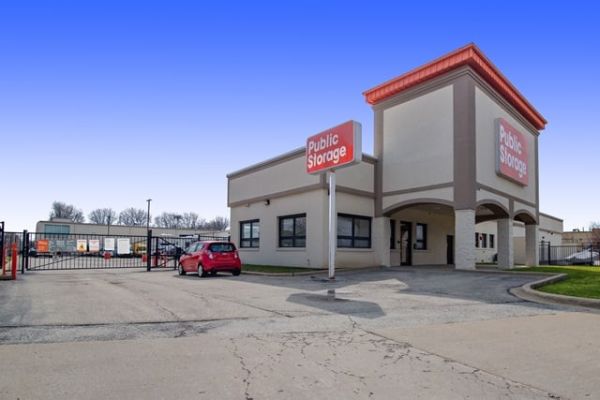 Public Storage - Arlington Heights - 1600 E Davis St - 1600 E Davis St