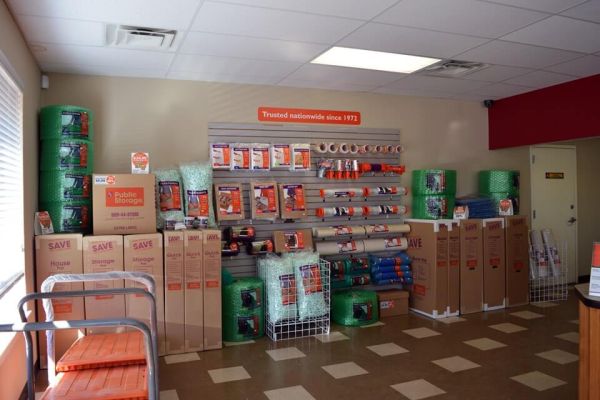 Public Storage - Lawton - 2701 NW 38th St - 2701 NW 38th St