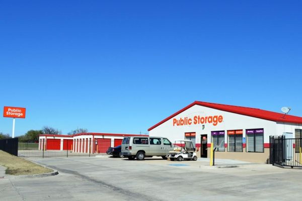 Public Storage - Lawton - 2701 NW 38th St - 2701 NW 38th St