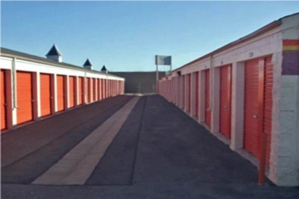 Public Storage - Longmont - 2331 Wedgewood Ave - 2331 Wedgewood Ave