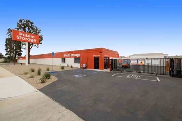 Public Storage - Torrance - 4460 Del Amo Blvd - 4460 Del Amo Blvd