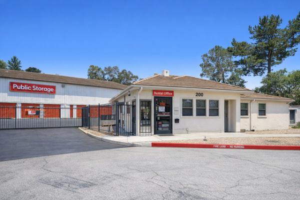 Public Storage - Del Rey Oaks - 200 Calle Del Oaks - 200 Calle Del Oaks