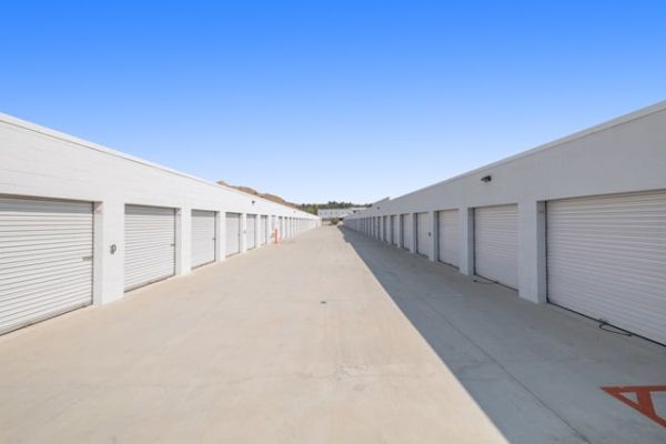Public Storage - Valencia - 28111 Kelly Johnson Pkwy - 28111 Kelly Johnson Pkwy