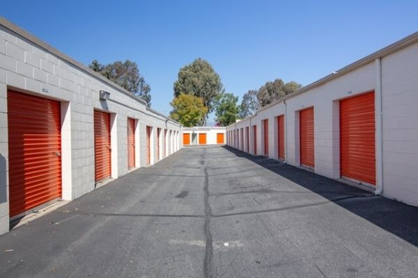 Public Storage - La Verne - 1640 N White Ave - 1640 N White Ave