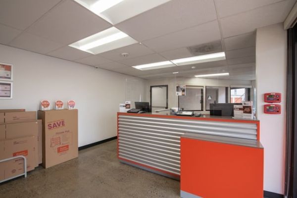 Public Storage - Oakland - 680 Hegenberger Road - 680 Hegenberger Road
