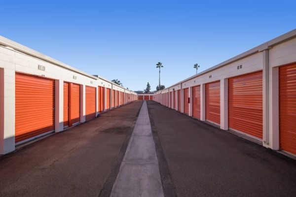 Public Storage - El Cajon - 1047 N Johnson Ave - 1047 N Johnson Ave