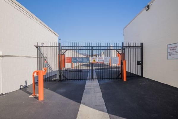 Public Storage - El Cajon - 1047 N Johnson Ave - 1047 N Johnson Ave