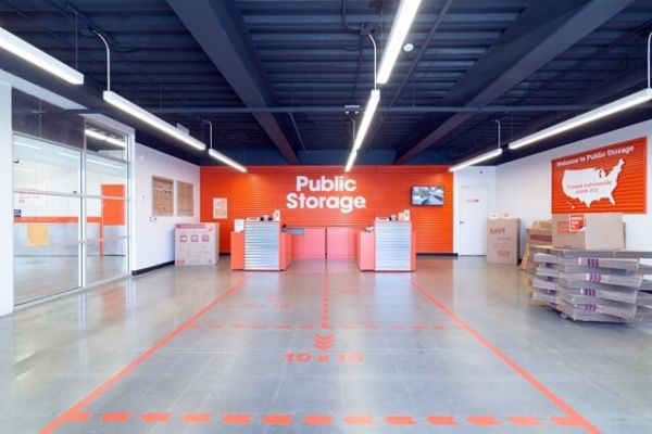 Public Storage - North Hollywood - 12510 Raymer Street - 12510 Raymer Street