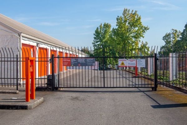 Public Storage - Milwaukie - 3701 SE International Way - 3701 SE International Way