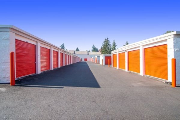 Public Storage - Milwaukie - 3701 SE International Way - 3701 SE International Way