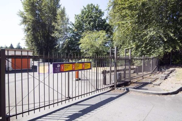 Public Storage - Bellevue - 12385 Northup Way - 12385 Northup Way