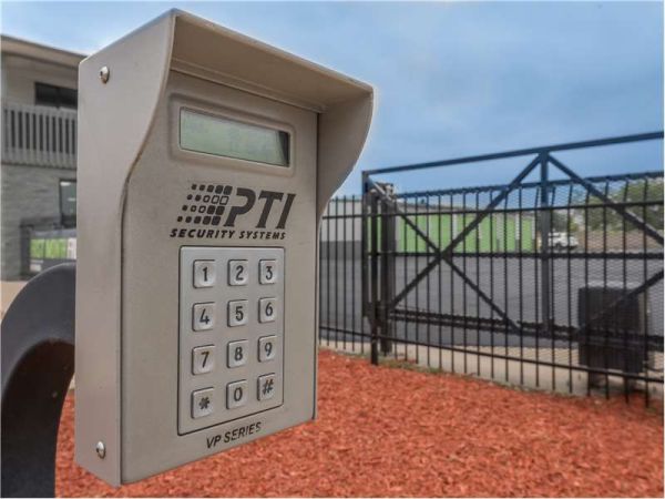 Extra Space Storage - 8451 - Colorado Springs - Arlington Dr - 2515 Arlington Drive