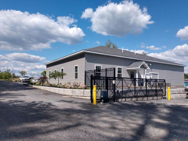 Pinnacle Storage Solutions - 1944 New Scotland Road