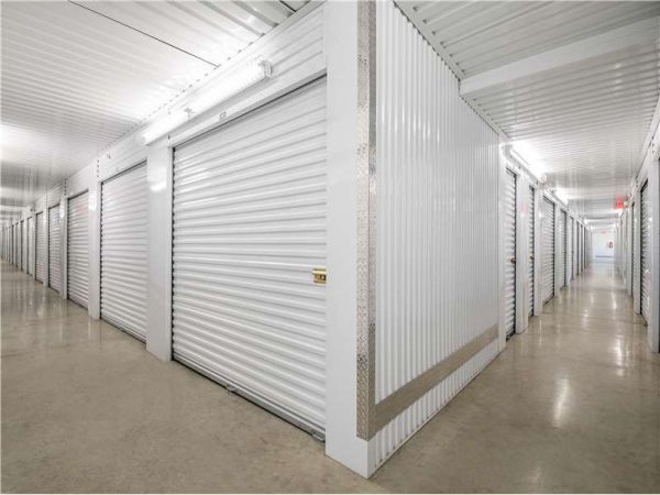 Extra Space Storage - 8378 - Houston - Katy Fwy - 7879 Katy Freeway