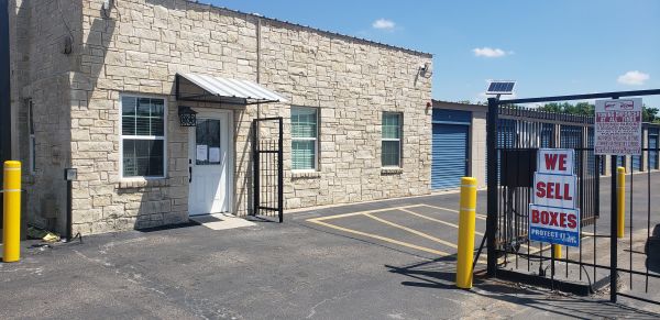 A Mini Storage of Texas - 2381 East Highway 71