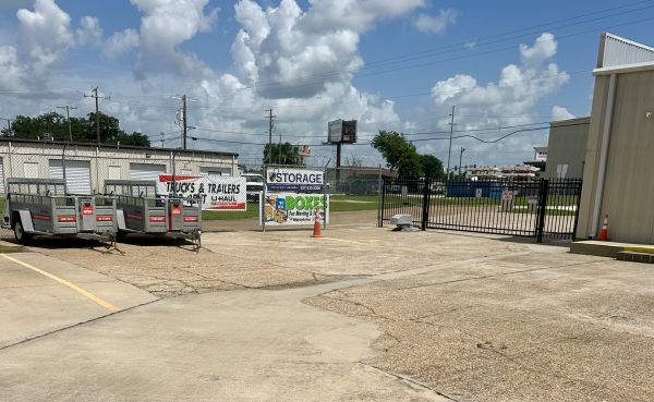 Bayou Storage Downtown - 112 West 11th Street