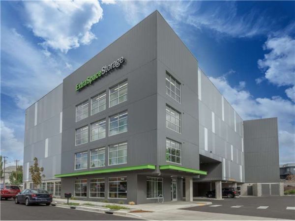 Extra Space Storage - 7372 - Tigard - Atlanta St - 7600 Southwest Atlanta Street