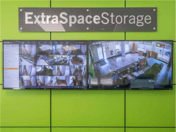 Extra Space Storage - 7372 - Tigard - Atlanta St - 7600 Southwest Atlanta Street