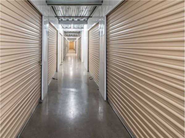 Extra Space Storage - 1014 - Newbury Park - Grande Vista Drive - 3101 Grande Vista Drive