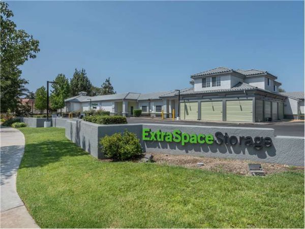 Extra Space Storage - 1008 - Thousand Oaks - N Duesenberg - 161 Duesenberg Drive