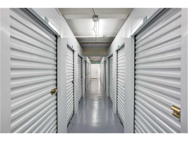 Extra Space Storage - 0107 - Marina Del Rey - Glencoe Ave - 4095 Glencoe Avenue