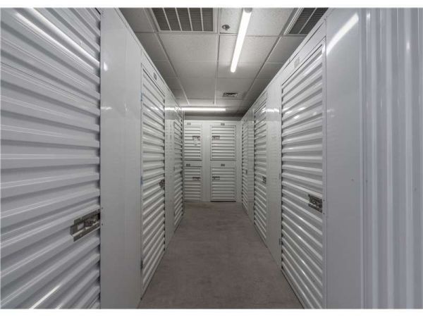 Extra Space Storage - 0689 - Santa Rosa - Hearn Ave - 496 Hearn Avenue