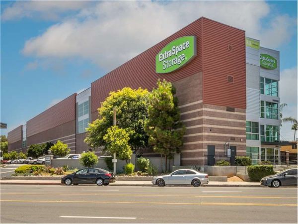 Extra Space Storage - 1404 - El Cajon - 1539 East Main St - 1539 East Main Street