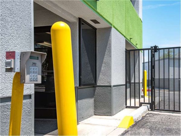 Extra Space Storage - 8312 - Palm Springs - Farrell Dr. 300 - 1000 North Farrell Drive