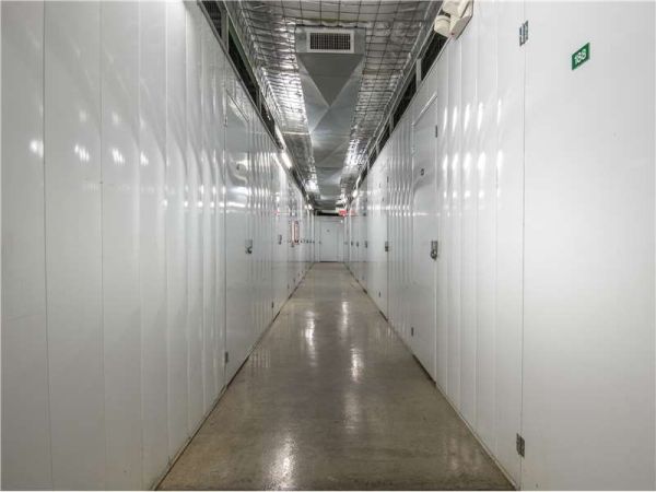 Extra Space Storage - 8312 - Palm Springs - Farrell Dr. 300 - 1000 North Farrell Drive
