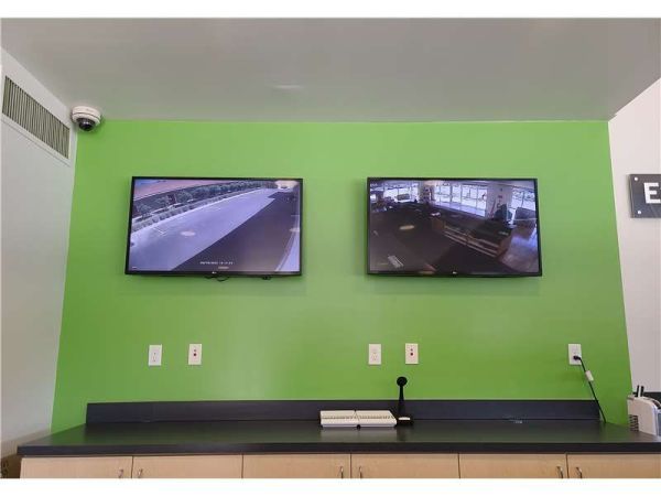 Extra Space Storage - 1253 - Thousand Oaks - Thousand Oaks Blvd - 1285 Thousand Oaks Boulevard
