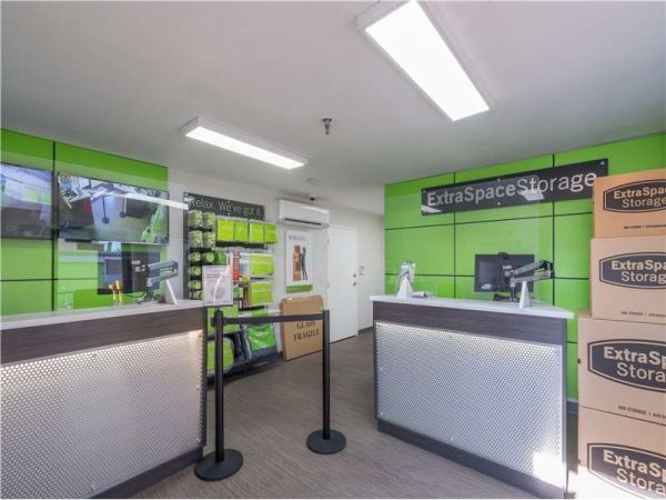 Extra Space Storage - 8006 - Las Vegas - N Buffalo - 3250 North Buffalo Drive