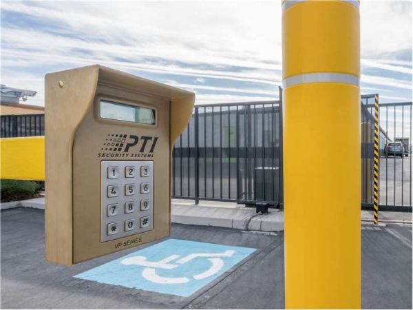 Extra Space Storage - 0820 - Las Vegas - W Sahara Ave - 7525 West Sahara Avenue