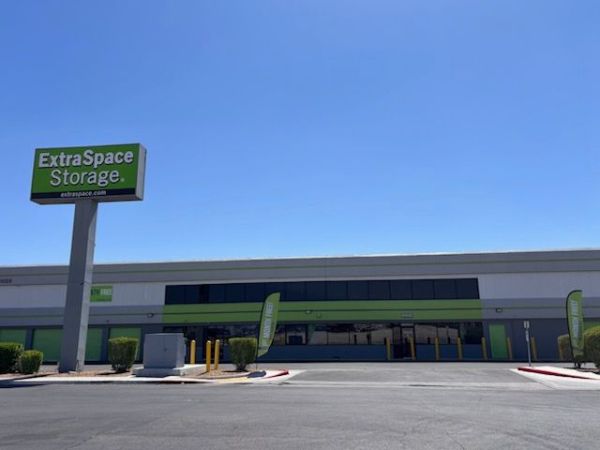 Extra Space Storage - 1733 - Las Vegas - Rancho Dr - 2025 North Rancho Drive