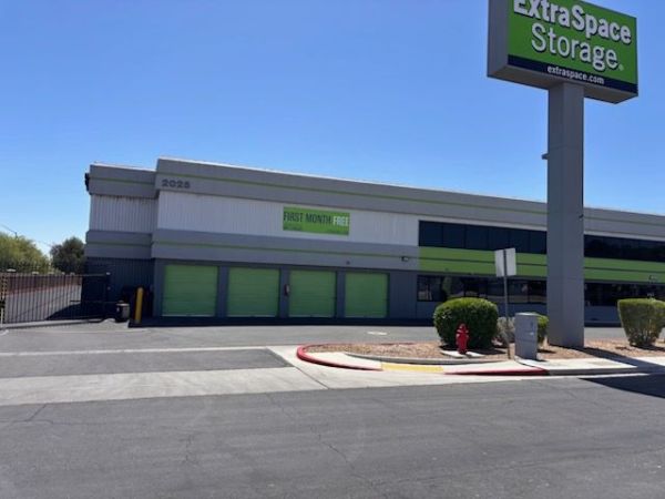 Extra Space Storage - 1733 - Las Vegas - Rancho Dr - 2025 North Rancho Drive