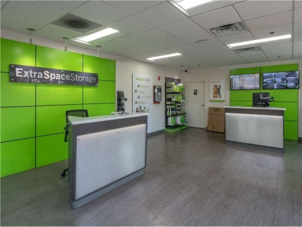 Extra Space Storage - 1735 - Las Vegas - Pecos Rd - 4770 South Pecos Road