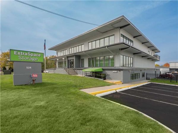 Extra Space Storage - 0639 - Englewood - Grand Ave - 524 Grand Avenue
