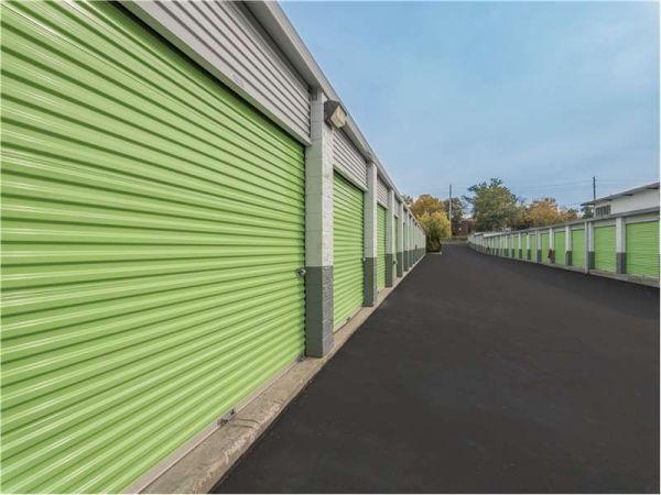 Extra Space Storage - 0639 - Englewood - Grand Ave - 524 Grand Avenue