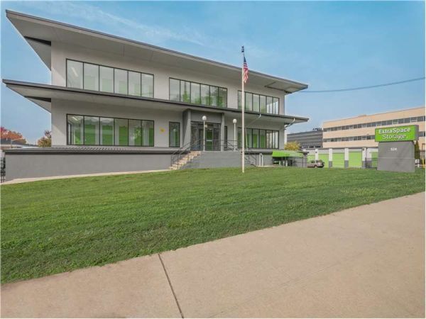 Extra Space Storage - 0639 - Englewood - Grand Ave - 524 Grand Avenue