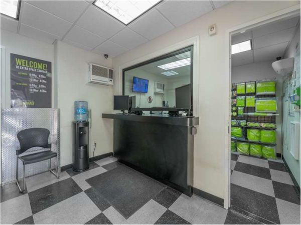 Extra Space Storage - 8883 - Bronx - E 137th St - 601 East 137th Street