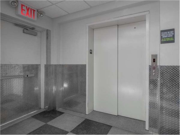 Extra Space Storage - 8883 - Bronx - E 137th St - 601 East 137th Street